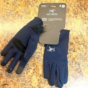 ARCTRRYX WOMENS DELTA GLOVE NAVY BLUE SIZE MEDIUM